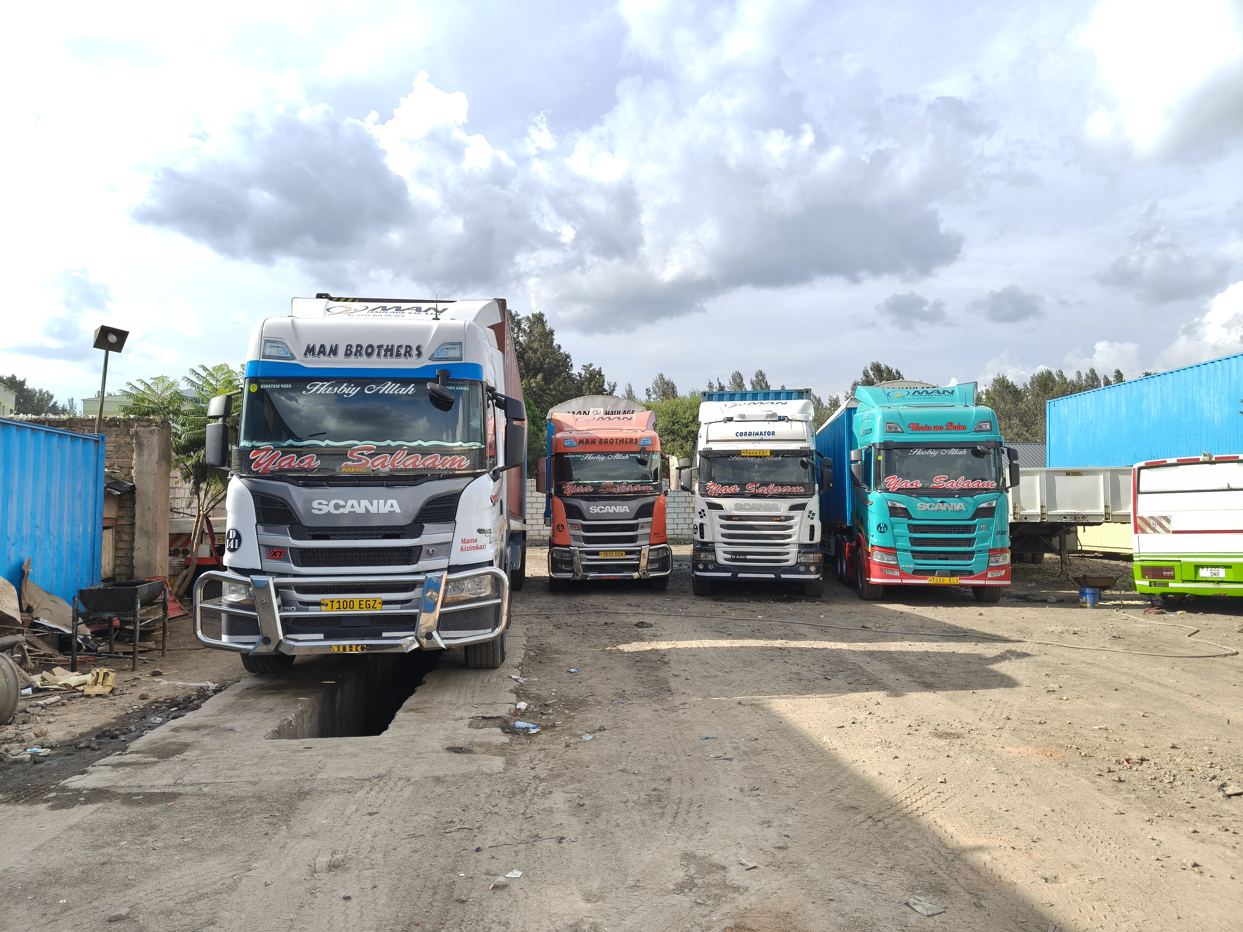Container Truck